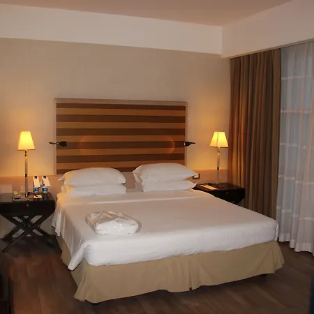 Sheraton Parco De Medici ホテル